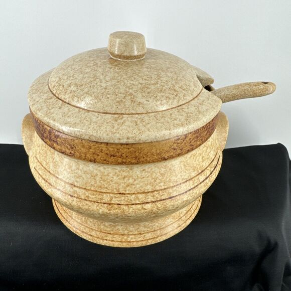 Soup Tureen 3 QT Pottery Craft Stoneware Sand Brown Tan Serving Bowl USA Vintage - Picture 1 of 16